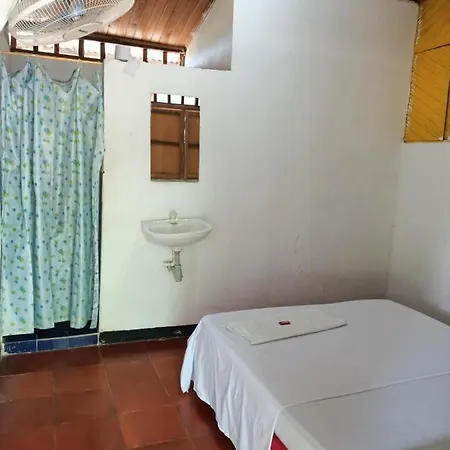 Hostal Sol De Verano Dona Lilia Villavieja Exterior photo